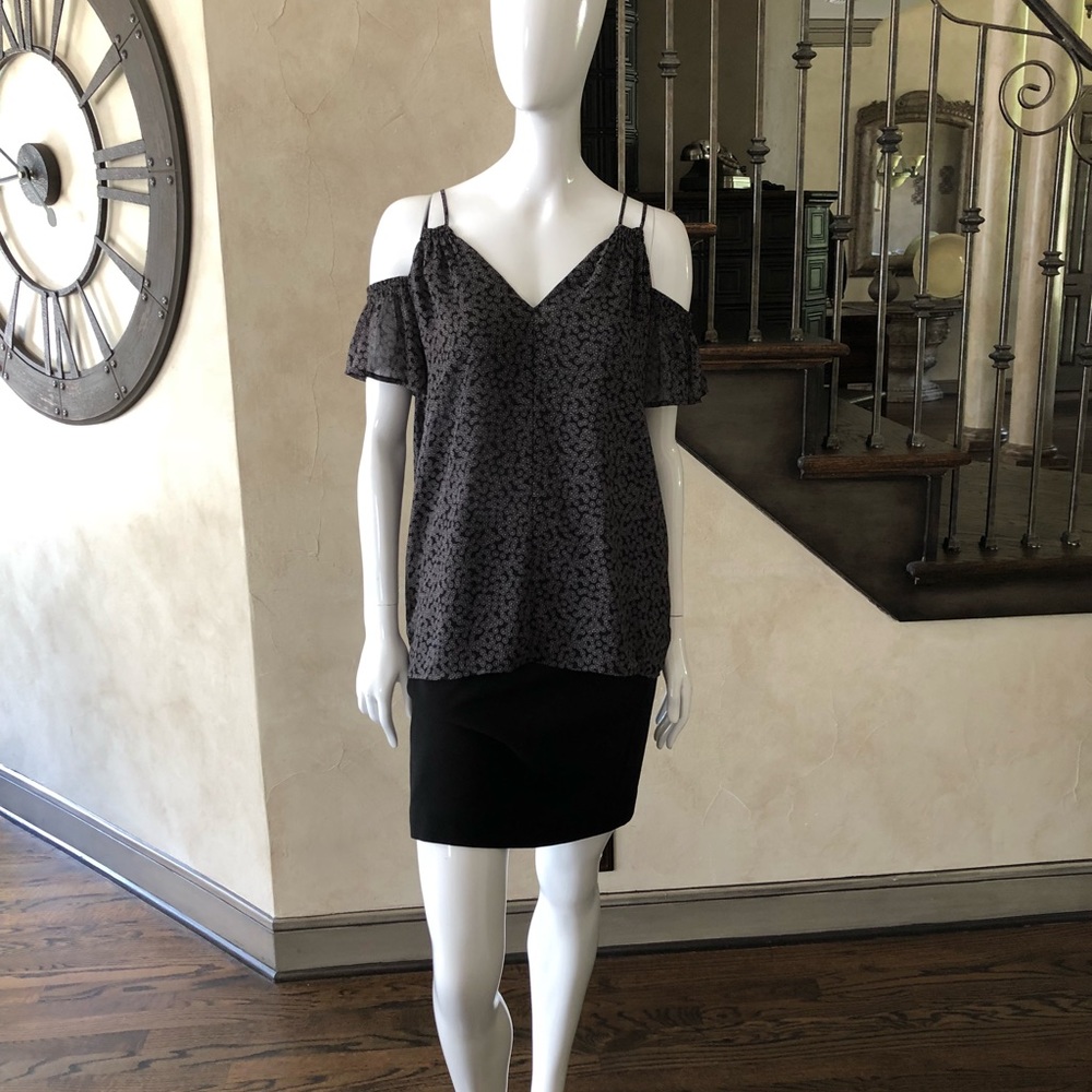 Loft Cold Shoulder Top